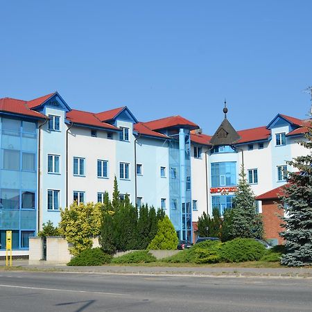 Hotel Vion Zlaté Moravce Eksteriør bilde