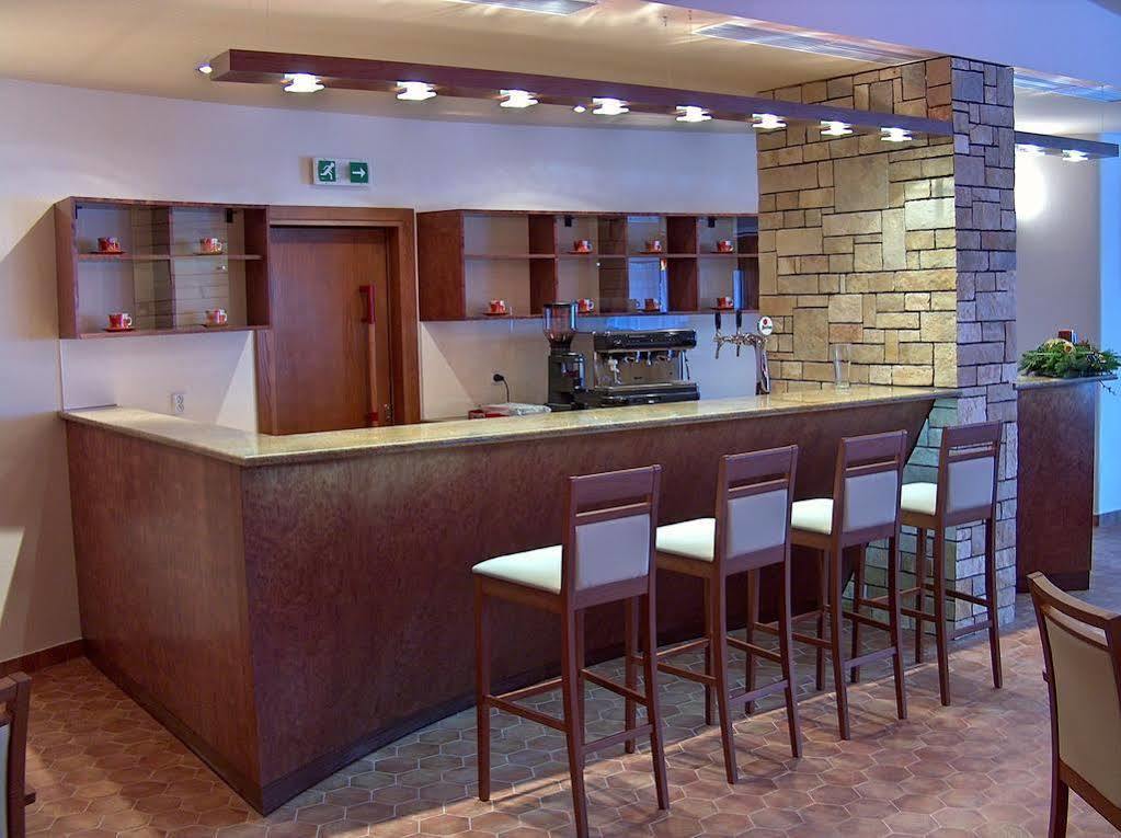 Hotel Vion Zlaté Moravce Eksteriør bilde